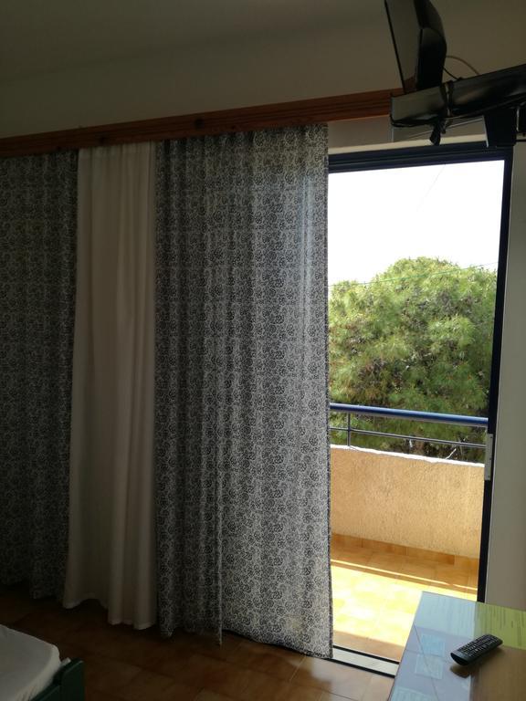 Pericles Studios Agia Marina  Eksteriør billede